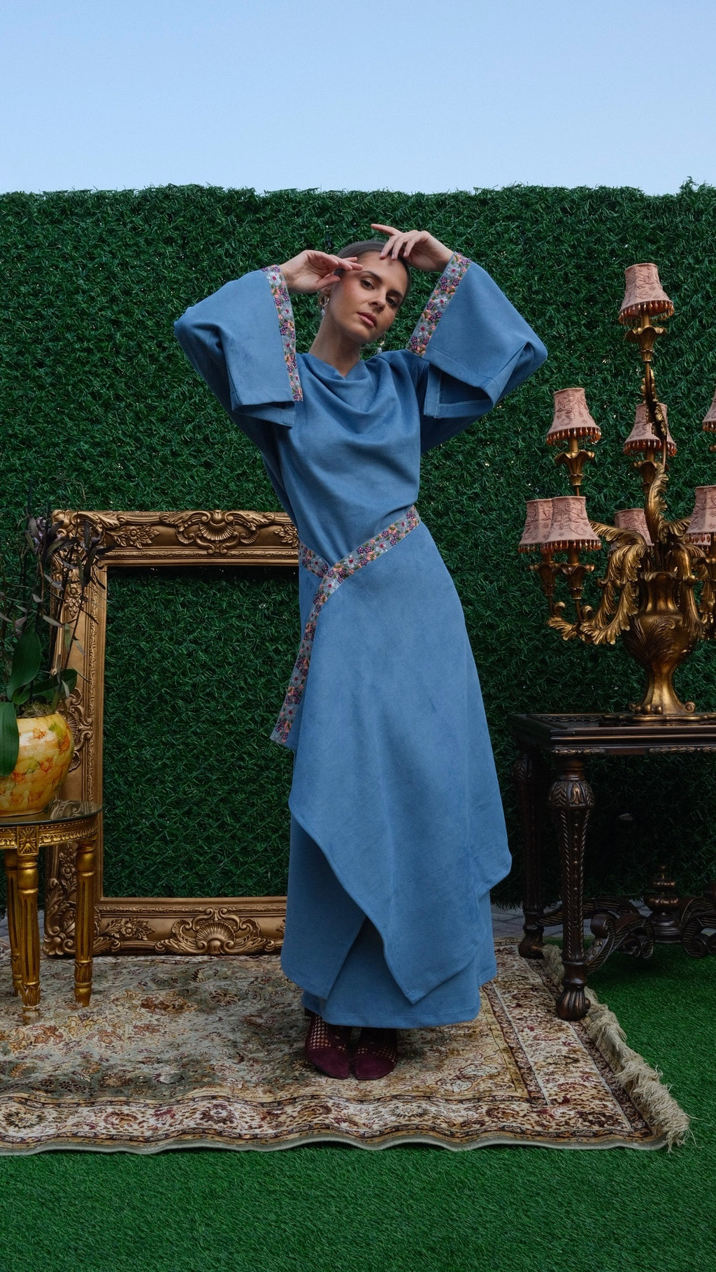 BlUE SUEDE