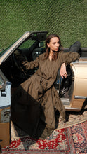 Load image into Gallery viewer, Daily khaki
