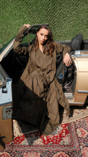 Load image into Gallery viewer, Daily khaki
