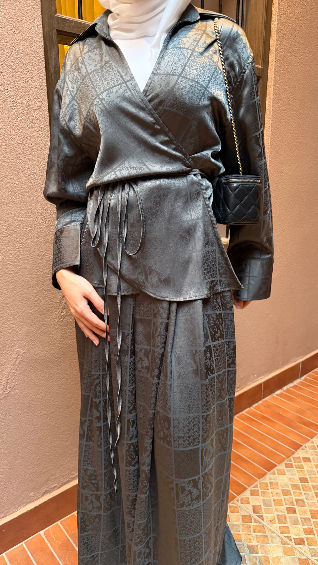 Dark grey silk set