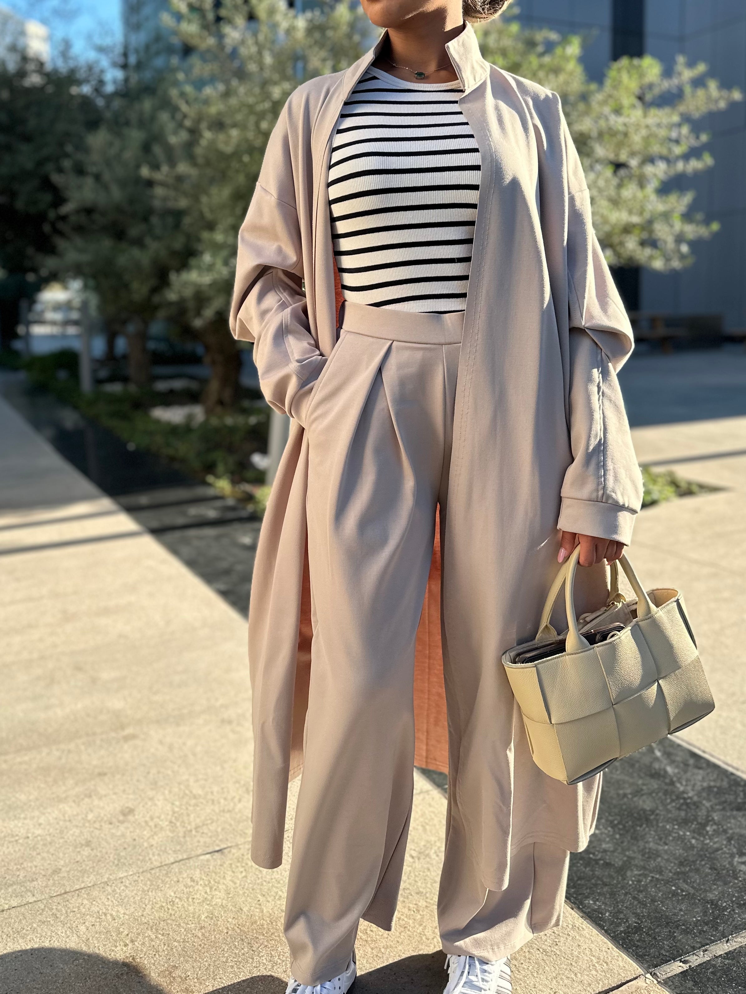 Timeless set in Greyish