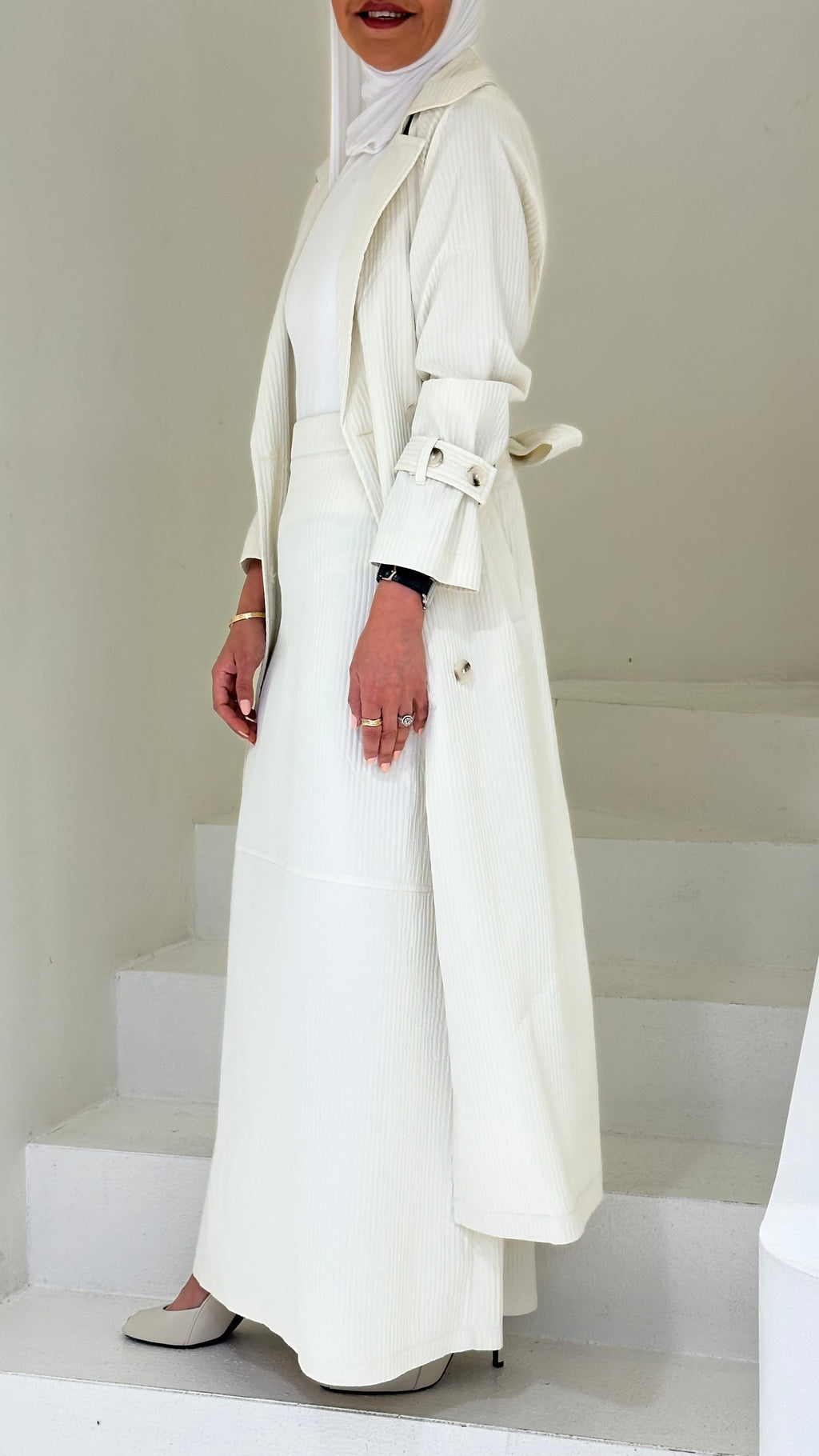 The summer set in off white