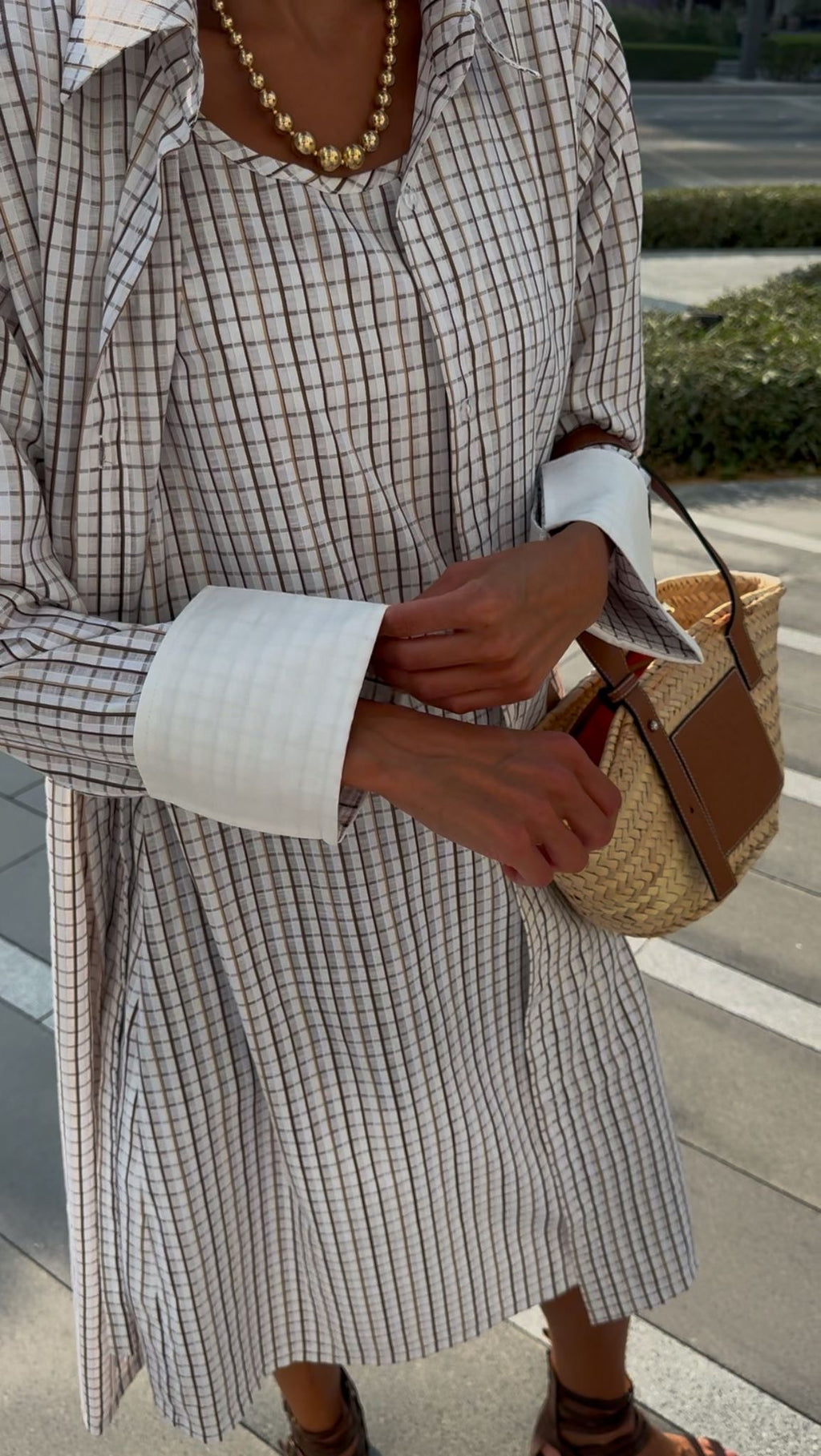 luna set in brown